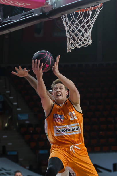 全面比拼 全面比拼